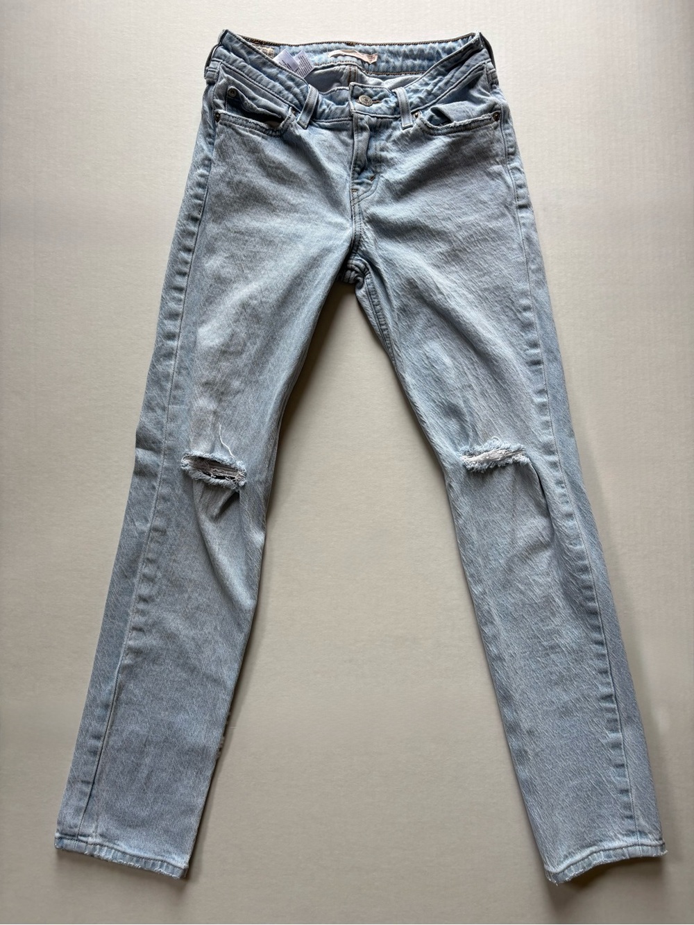 ⁠Levi's Premium Low Pitch Straight Distressed Jeans Womens 25⁠
